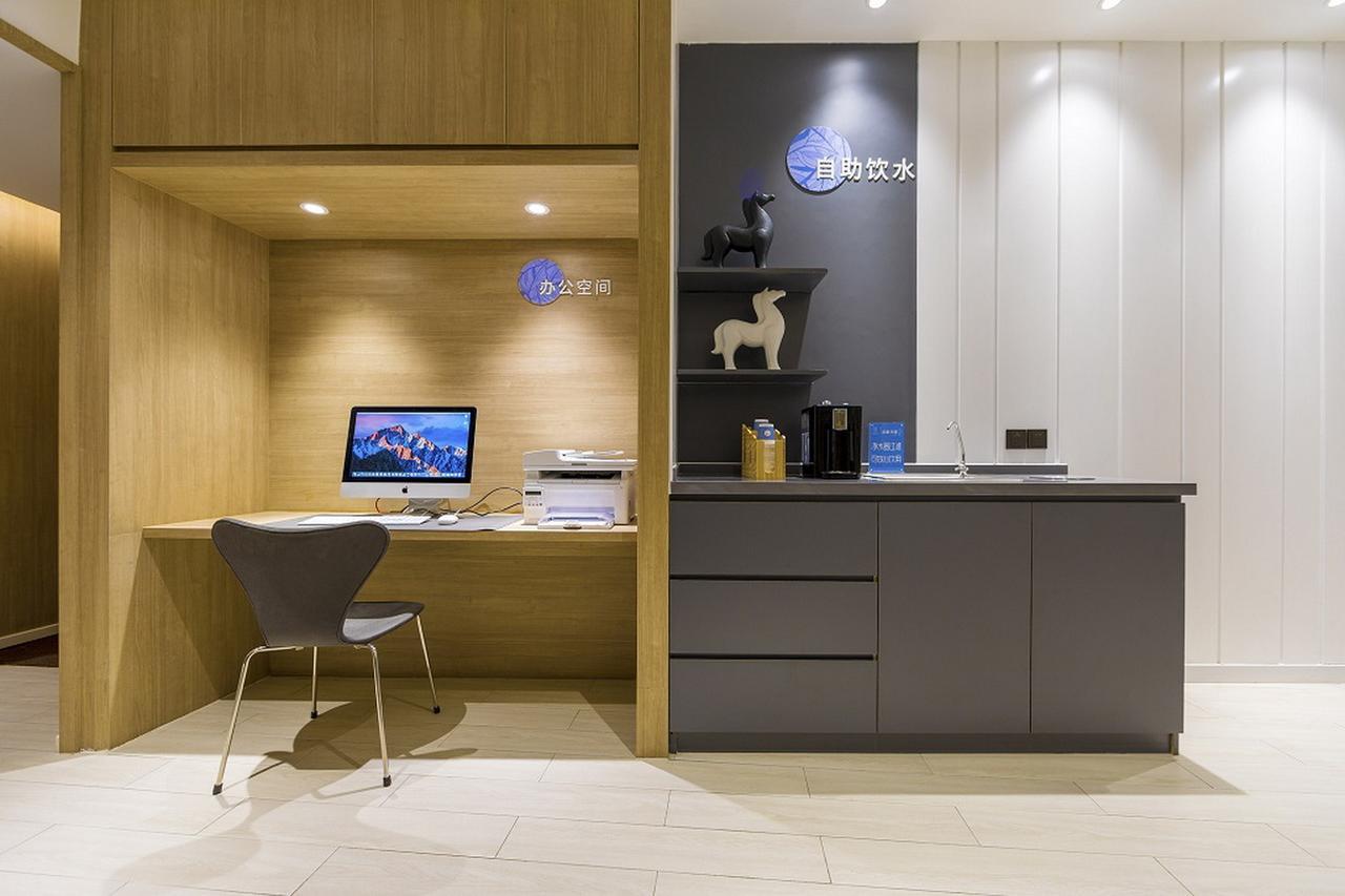 Hanting Premium Hotel Shanghai Hongqiao Transportation Hub Railway Station Exterior photo